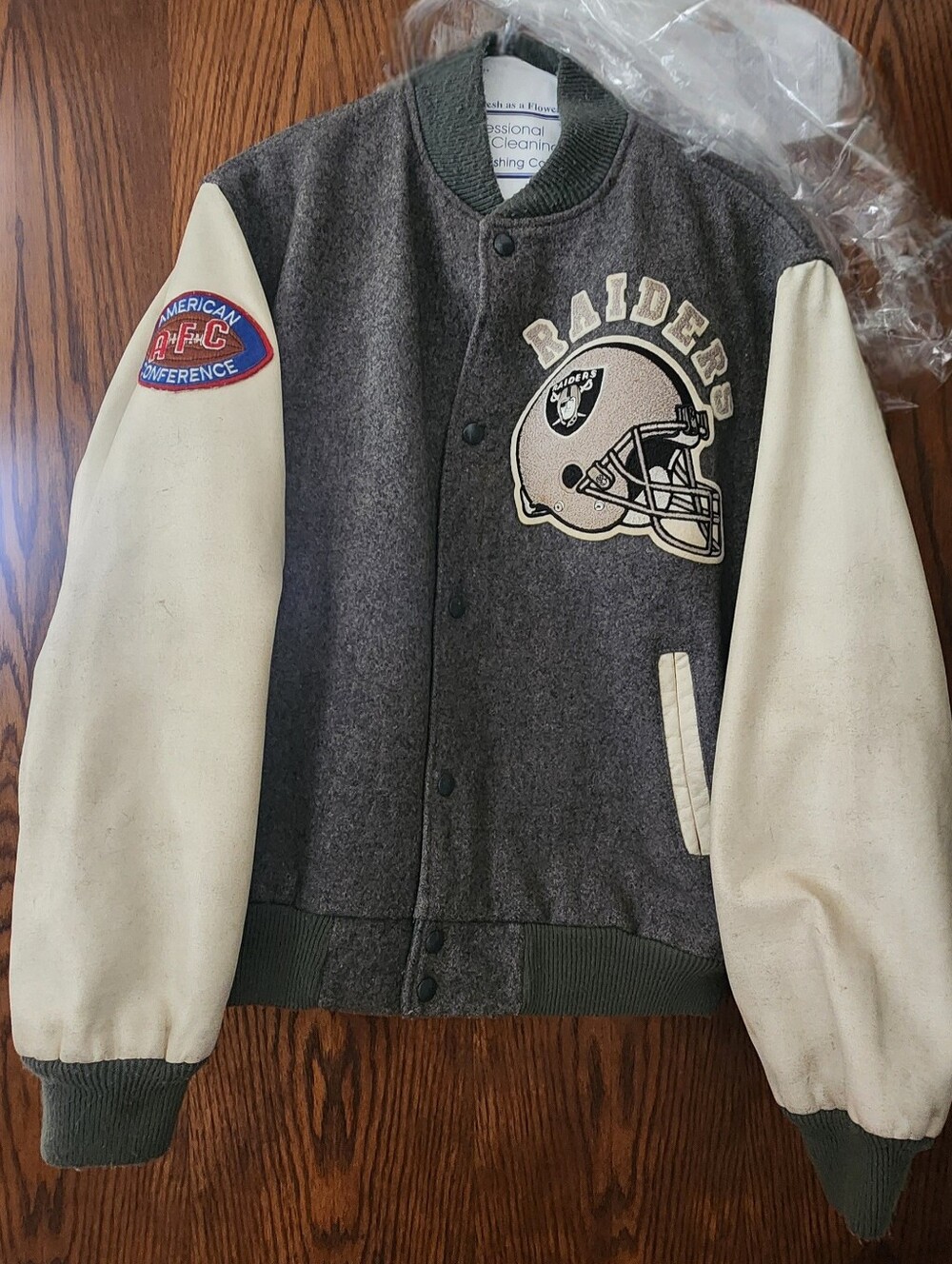 Vintage Raiders Two-Tone Wool Varsity Jacket - Gray & Cream